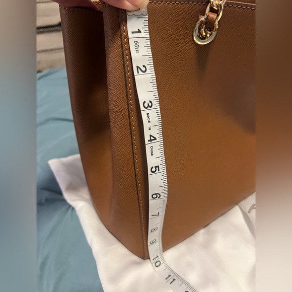 MK Leather Tote & Wallet - Picture 14 of 14